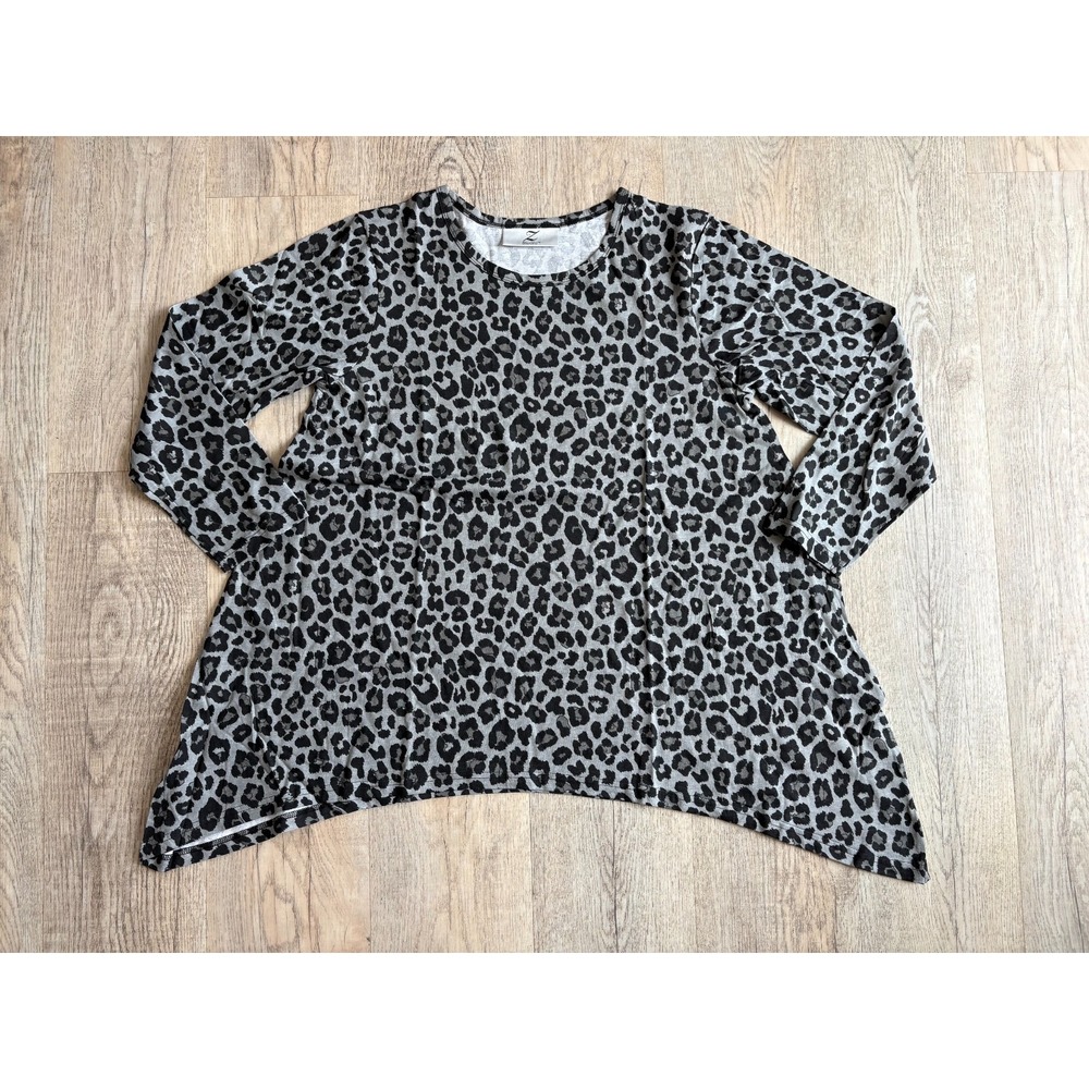 ANIMAL PRINT SHIRT LONG SLEEVE PULLOVER WOMAN'S XL Z STUDIO GRAY BLACK TUNIC TOP